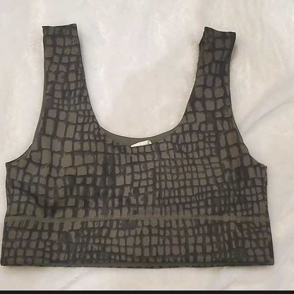 Green Fabletics Harlow Reversible Sports Bra - Picture 10 of 12